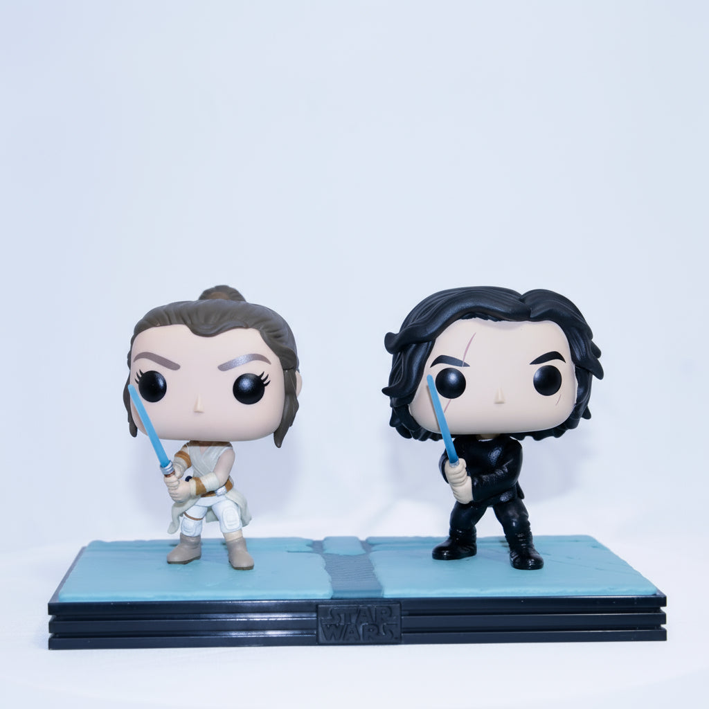 Funko Pop Rey and Kylo Ren Front