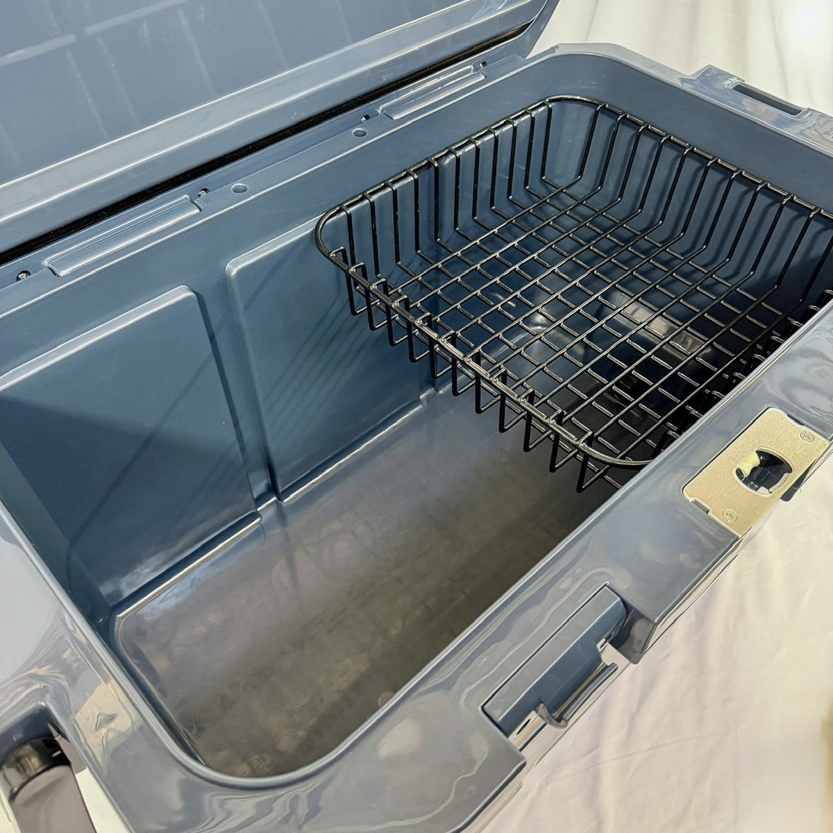 Igloo 70 Quart Yukon Heavy-Duty Hard Cooler