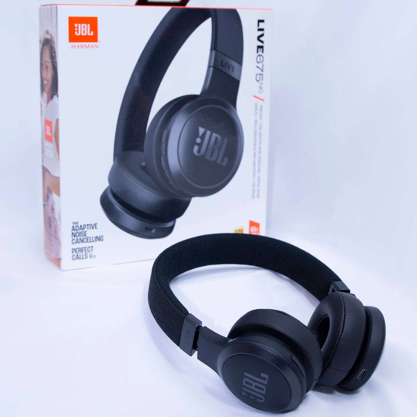 JBL Live 675NC Wireless True Adaptive Noise-cancelling On-Ear Headphones