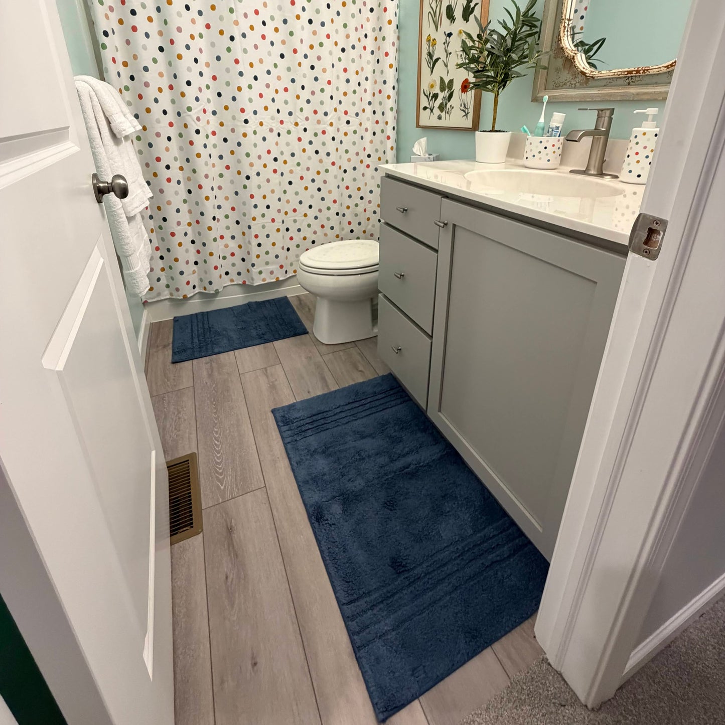 Bliip Box - Seasonal Bath Rugs Blue