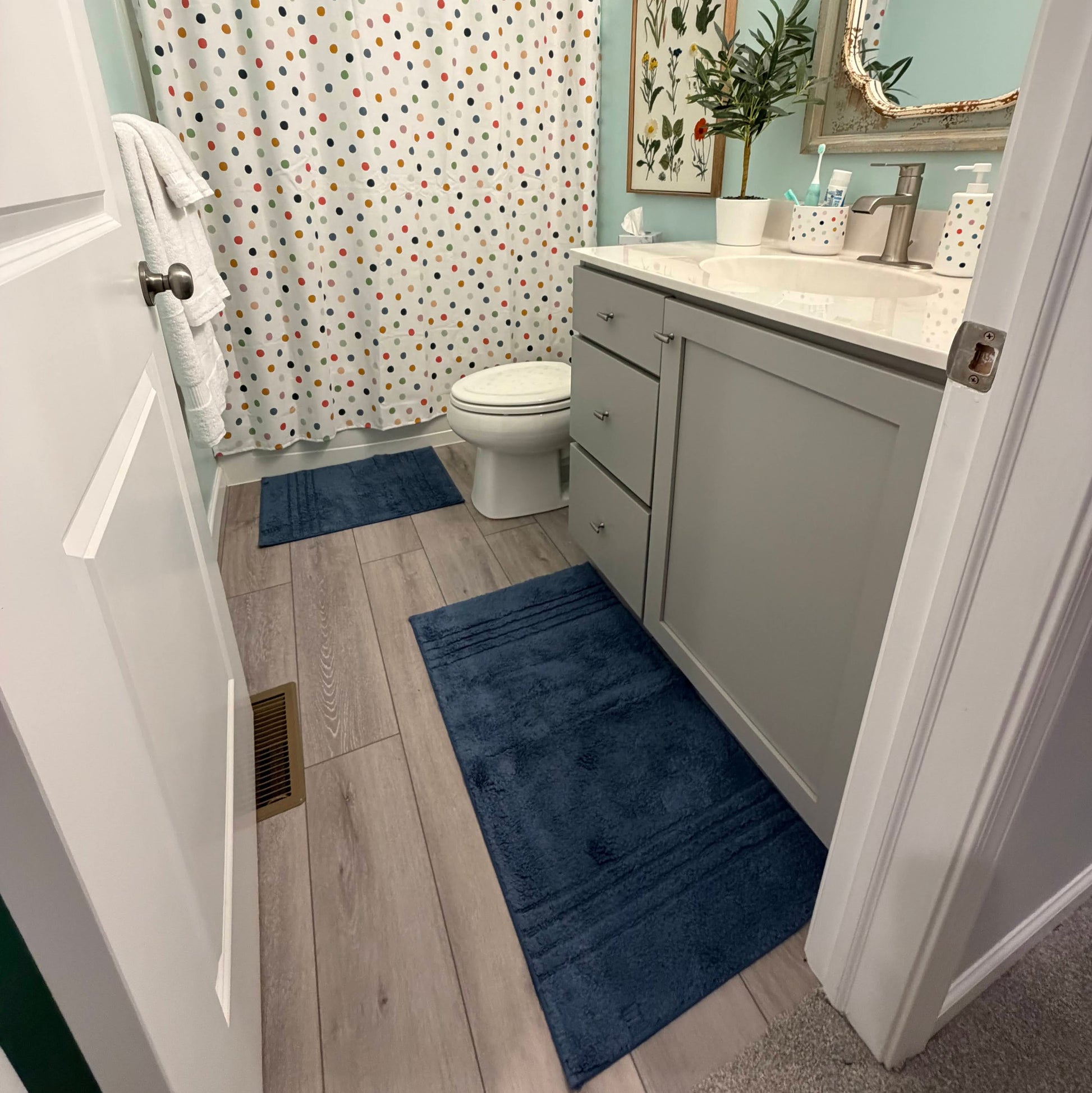Bliip Box - Seasonal Bath Rugs Blue