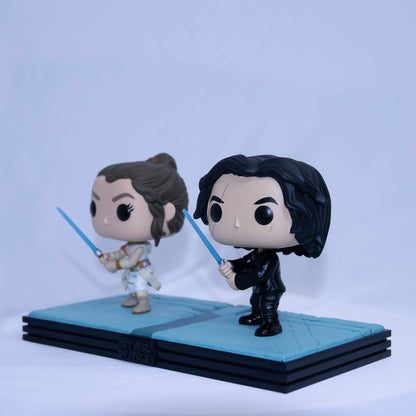 Funko Pop Rey and Kylo Ren Side