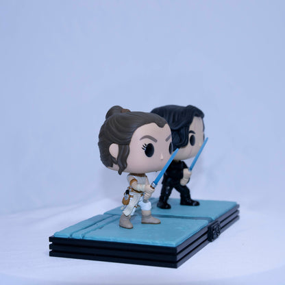 Funko Pop Rey and Kylo Ren Side2