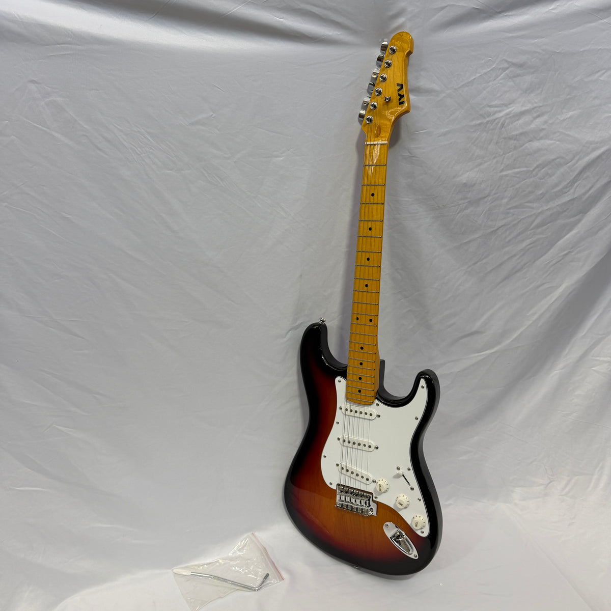 IYV IJG 200 TSB Strat Electric Guitar