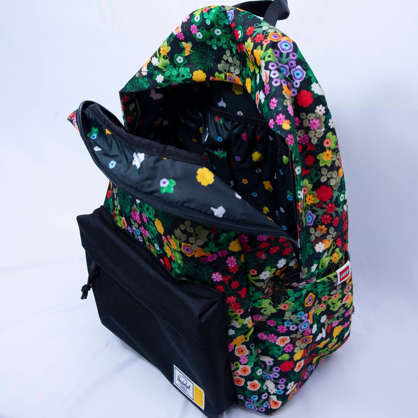 Lego Backpack Scavenger Hunt Meadow Heritage XL Inside