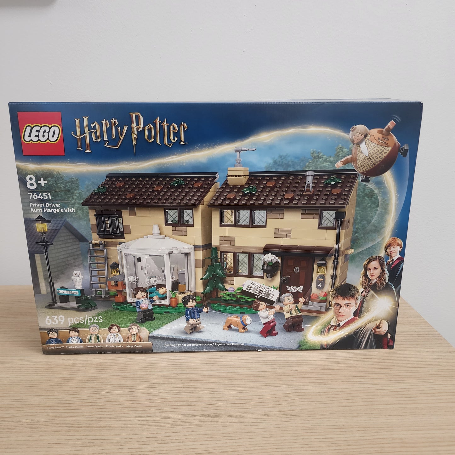 Lego Harry Potter Aunt Marge's Visit Box Front