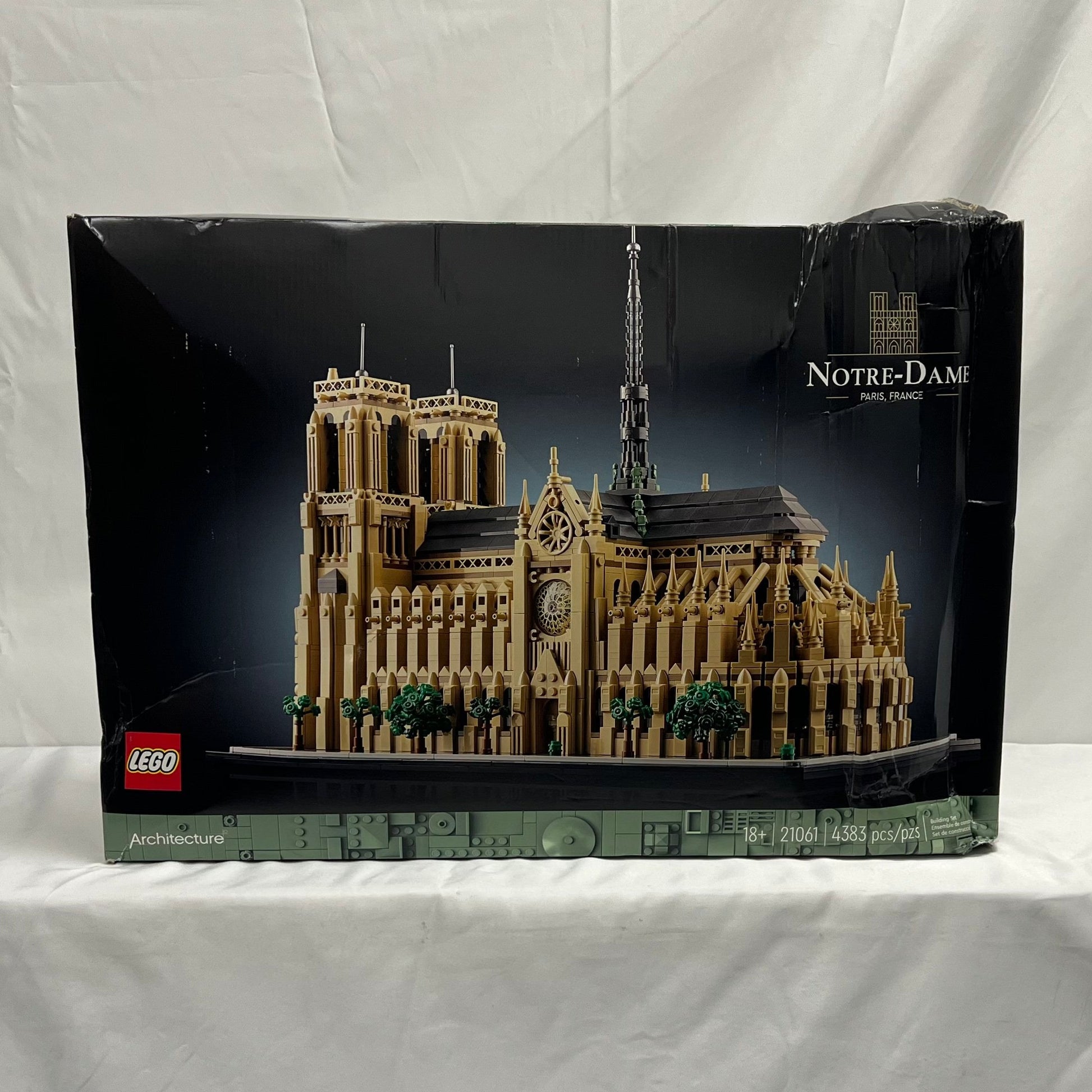 Lego Architecture Notre Dame Box Front