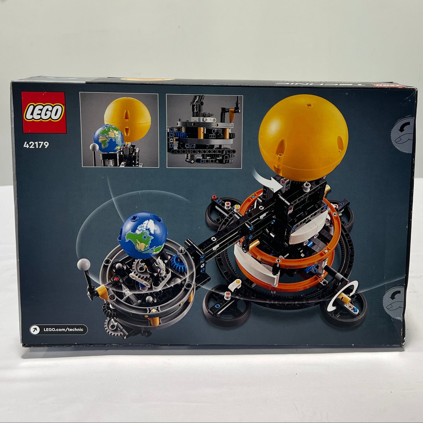 Lego Technic Planet Earth and Moon Orbit Box Back