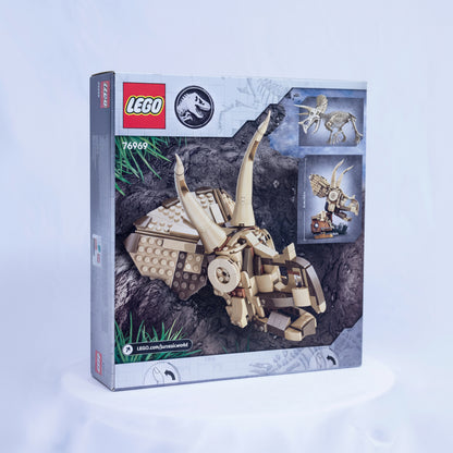 Lego Jurassic Park Triceratops Skull Box Front