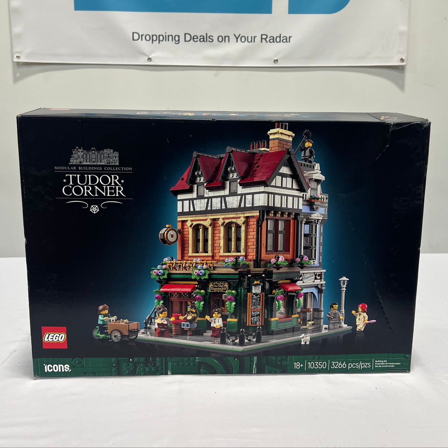 Lego Icons Tudor Corner Box Front