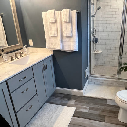 White Optima Towel Set Lifestyle