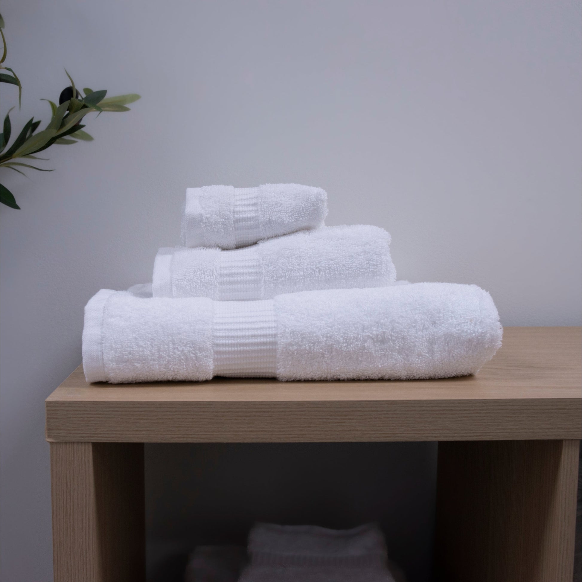 Bliip Box Spa Day Bundle White Towels