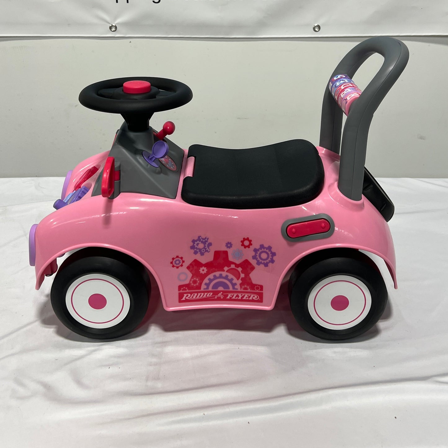 Radio Flyer Creativity Car
